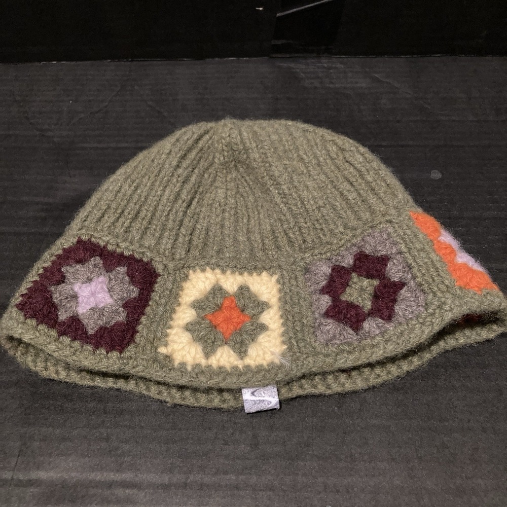 Vintage Turtle Fur Brand 100% Wool Beanie Granny Square, Green, GeometricFlowers